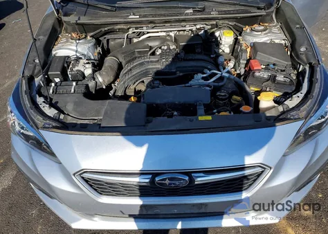 2017 Subaru Impreza Premium Plus z USA, uszkodzony, nr VIN 4S3GTAD69H3701365